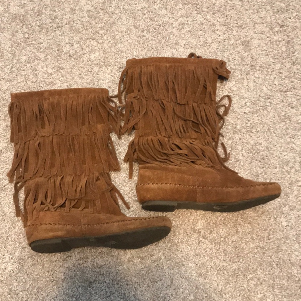 Women’s brown fringe boots